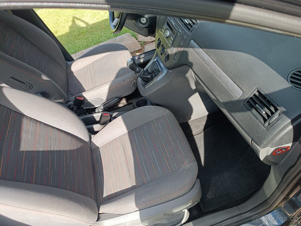 Ford C-MAX 1.8 benzín 92 kW - NOVÁ STK - 13