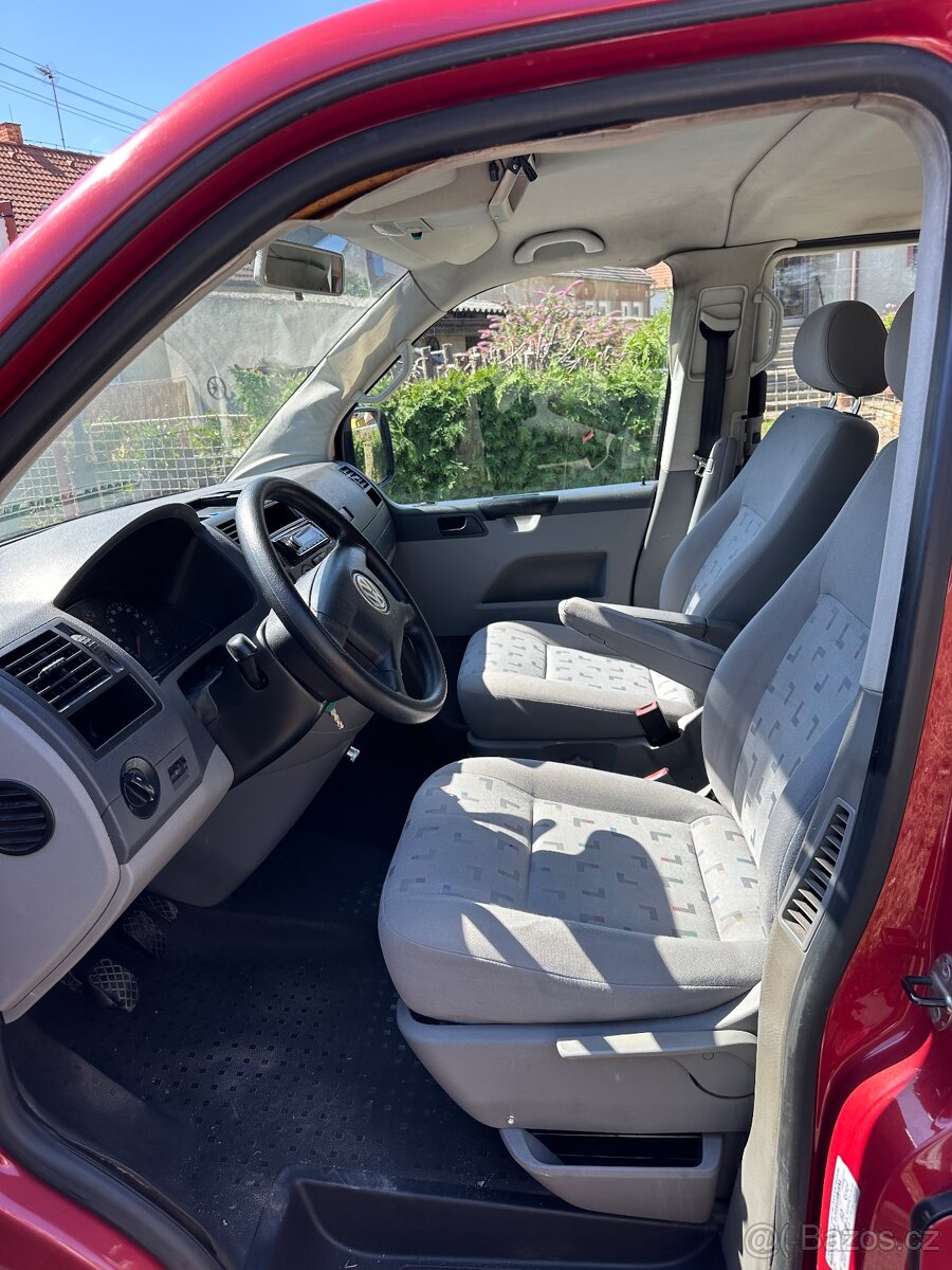 VW Transporter T5 Shuttle 2.5 TDI - 13
