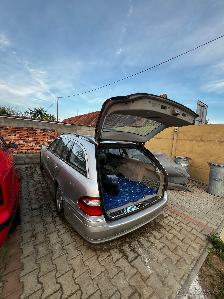 Mercedes Benz w211 - 13