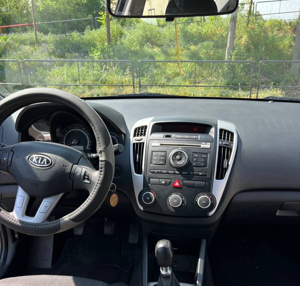 KIA Ceed 1.6 2010rok - 13