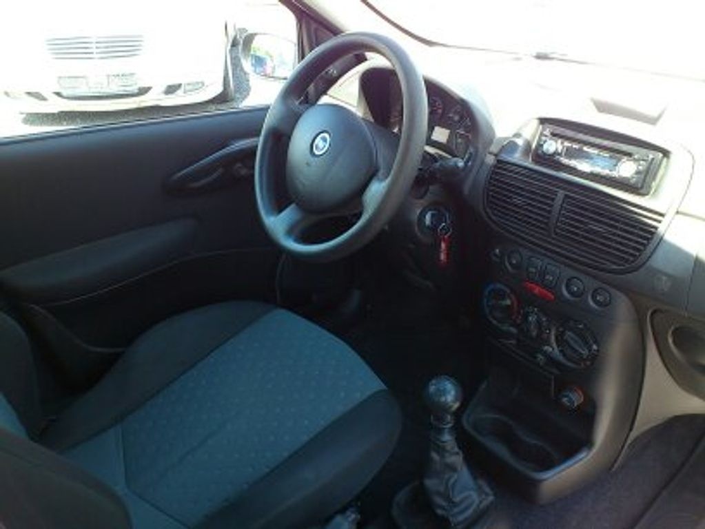 Fiat Punto,1.2 i 44 Kw 2008 - 13