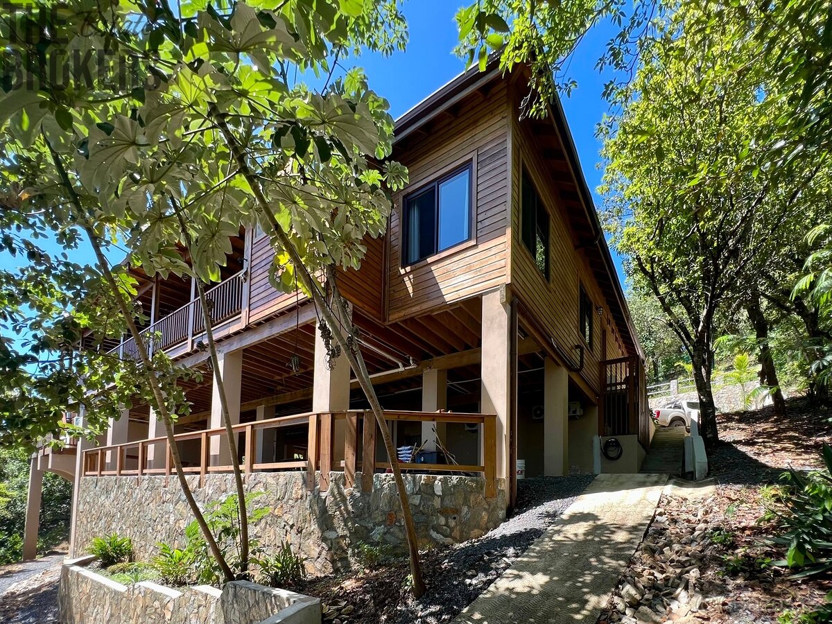 New Latitude, Calabash Bight - 13