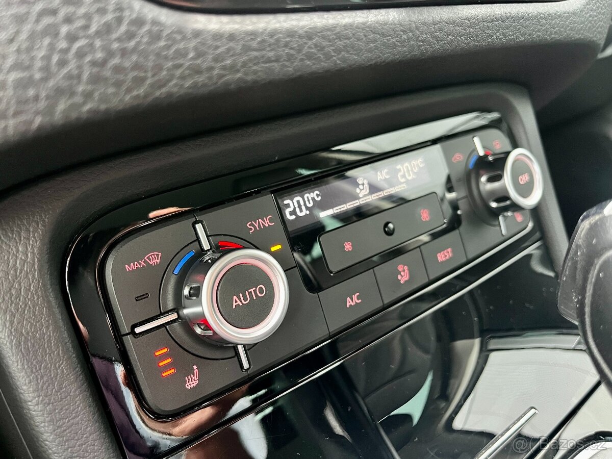 VW Touareg 3.0TDI 180kW WEBASTO Tažné VÝHŘEV Bi-Xenony NAVI - 13