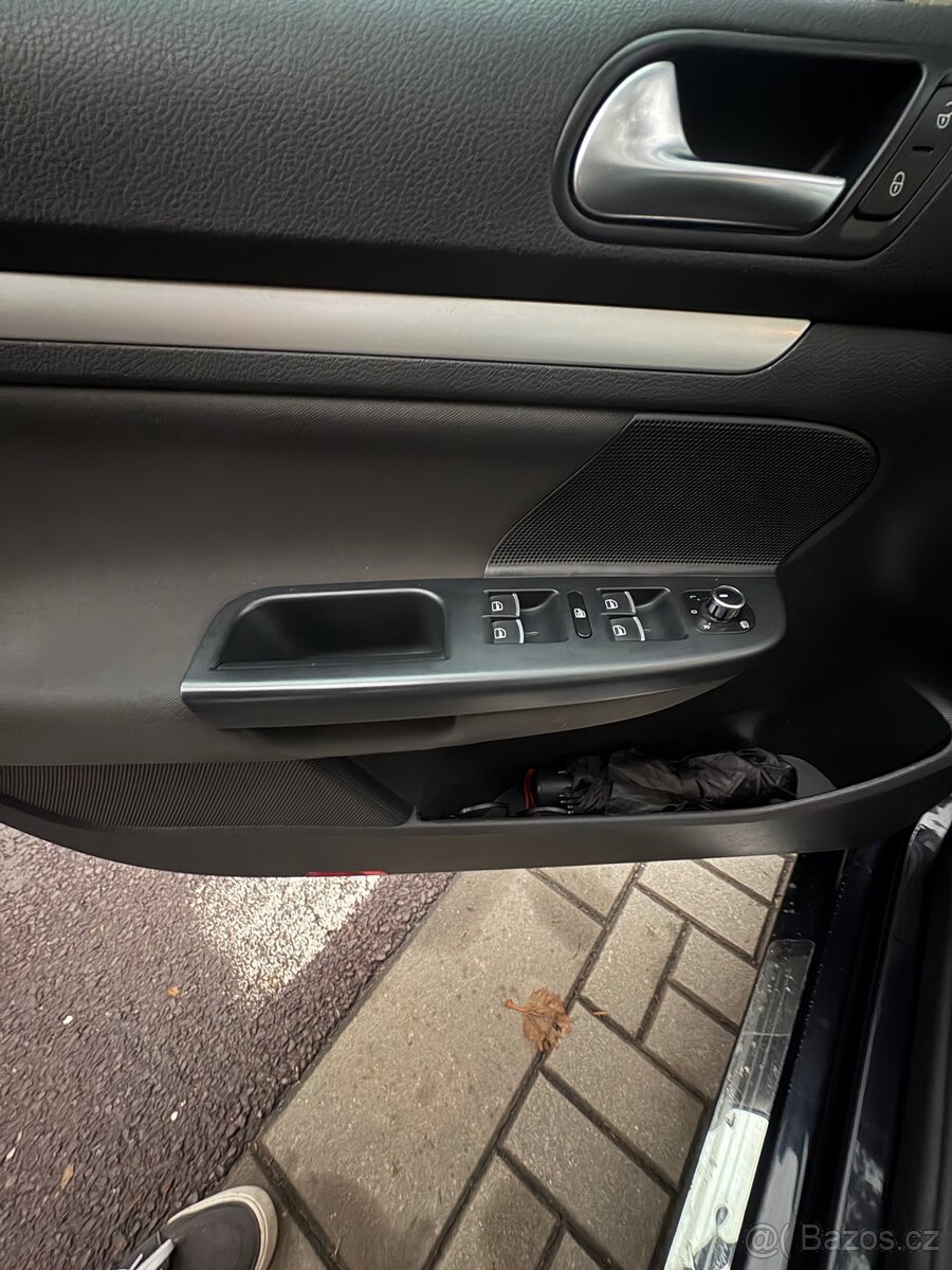 VW golf 6 variant 2.0 tdi - 13