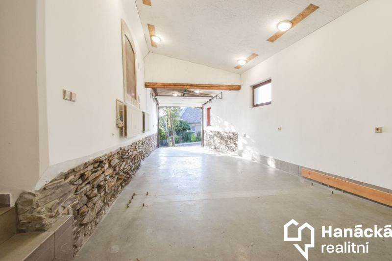 Prodej rodinného domu u Šternberka - 13