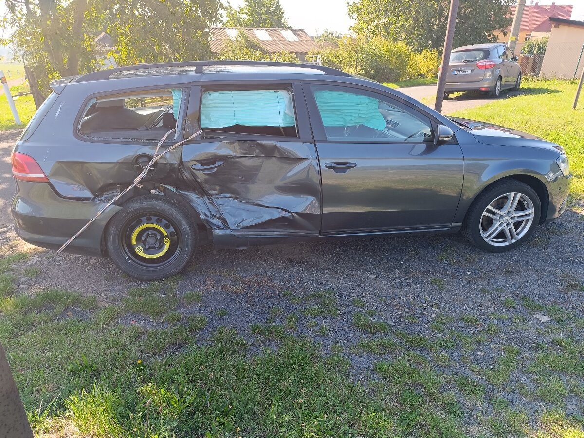 VW Passat variant B7 1.4 TSI 90 kW - 13