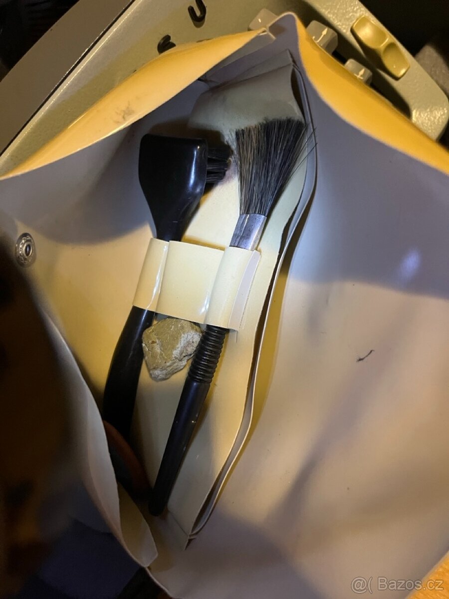 Přenosný psací stroj Consul 221.1 (r.1970) – sběratelský set - 13