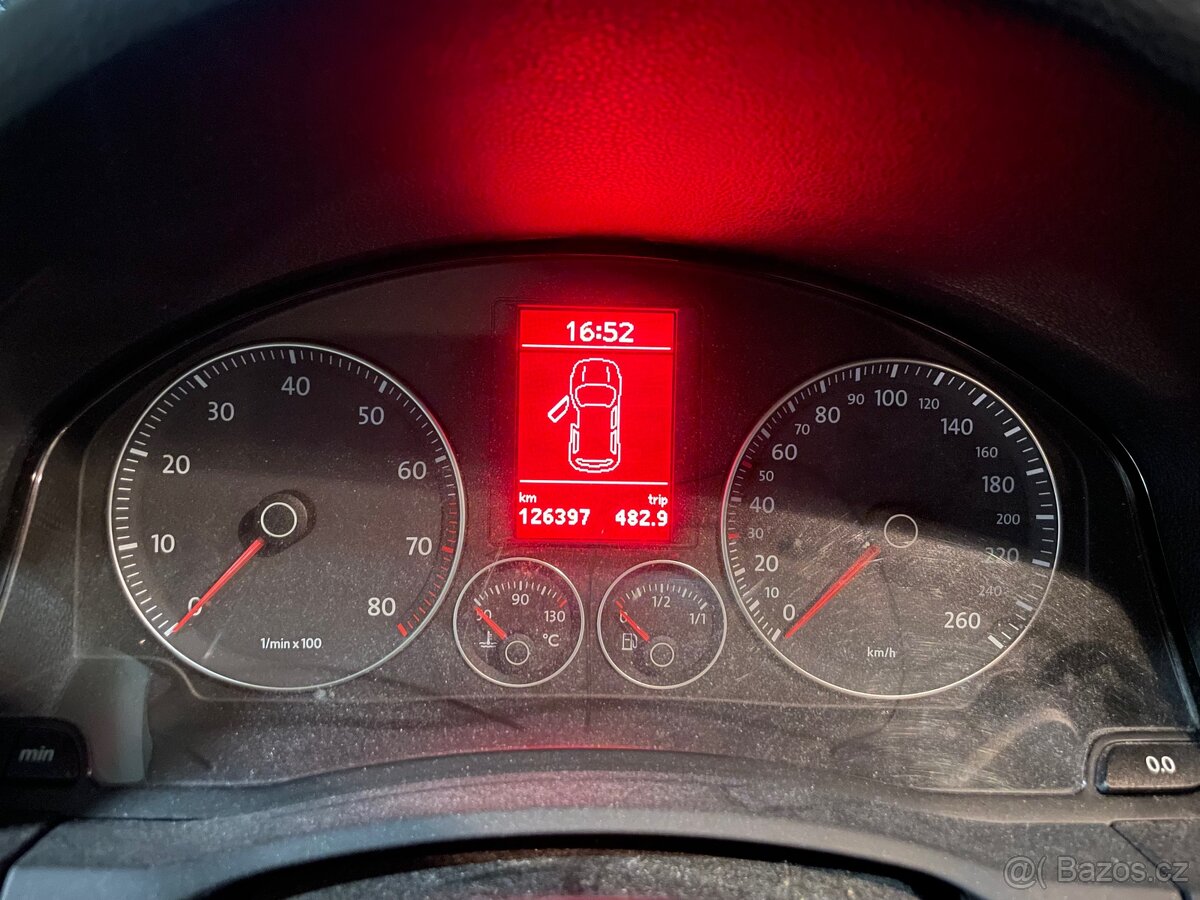 VW Golf V 1.6i 75kW - 13