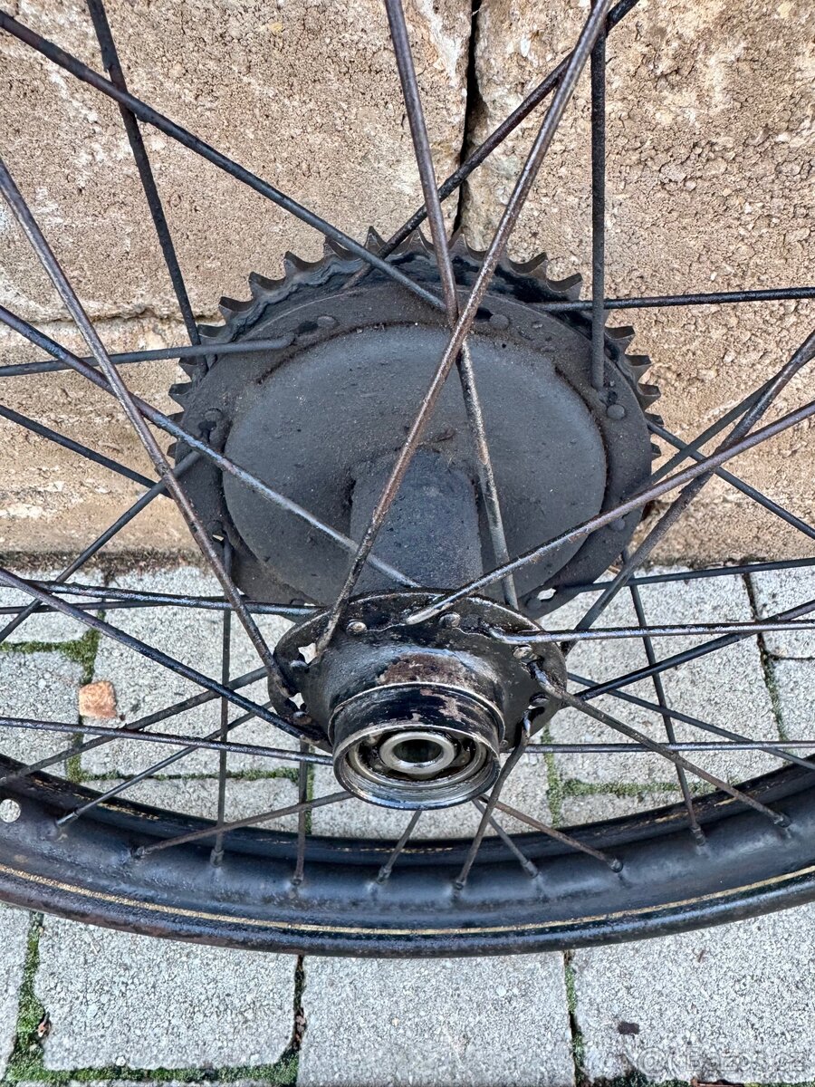 ČZ 125 T - přední a zadní kolo - 13