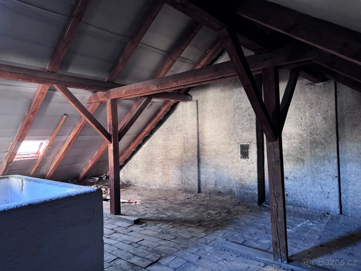 Střešní tašky a tramy - dřevo - 13