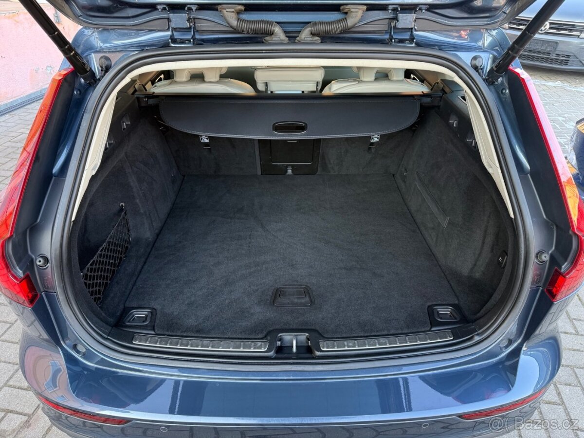 Volvo V60 Kombi - D4 - Automat - TOP výbava a interiér - 13