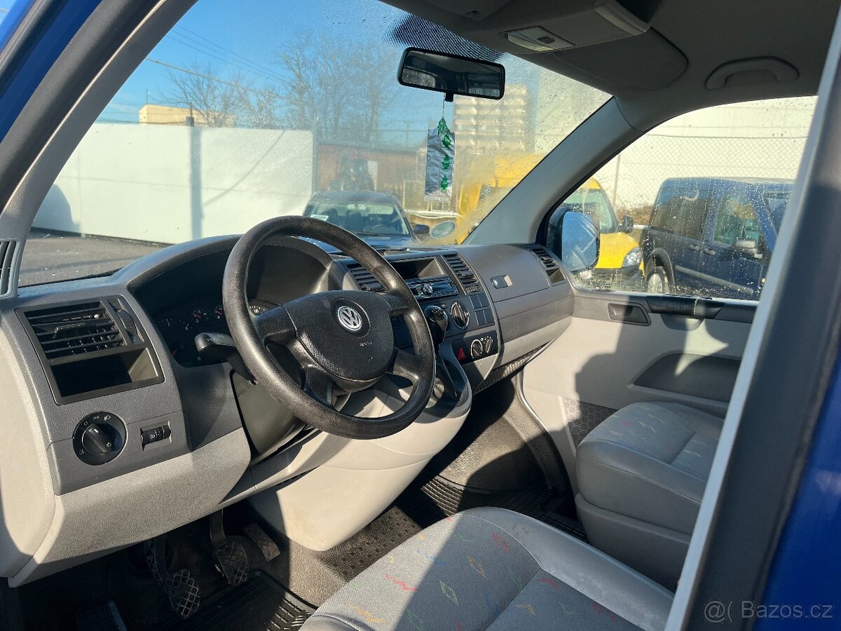 Volkswagen Caravelle, 2.5TDI 96KW8MIST - 13