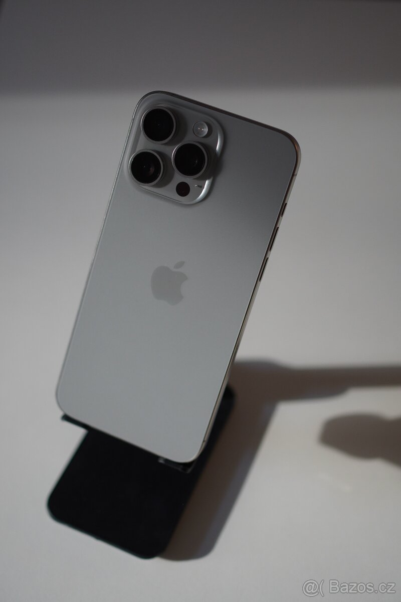 iPhone 15 Pro Max 256 GB - 13