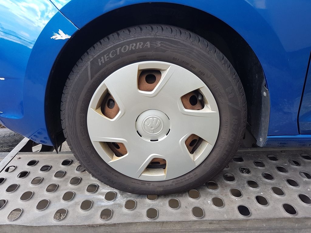 Škoda Rapid Spaceback modrý, 1,2 TSi 77 kW - ND z vozu - 13