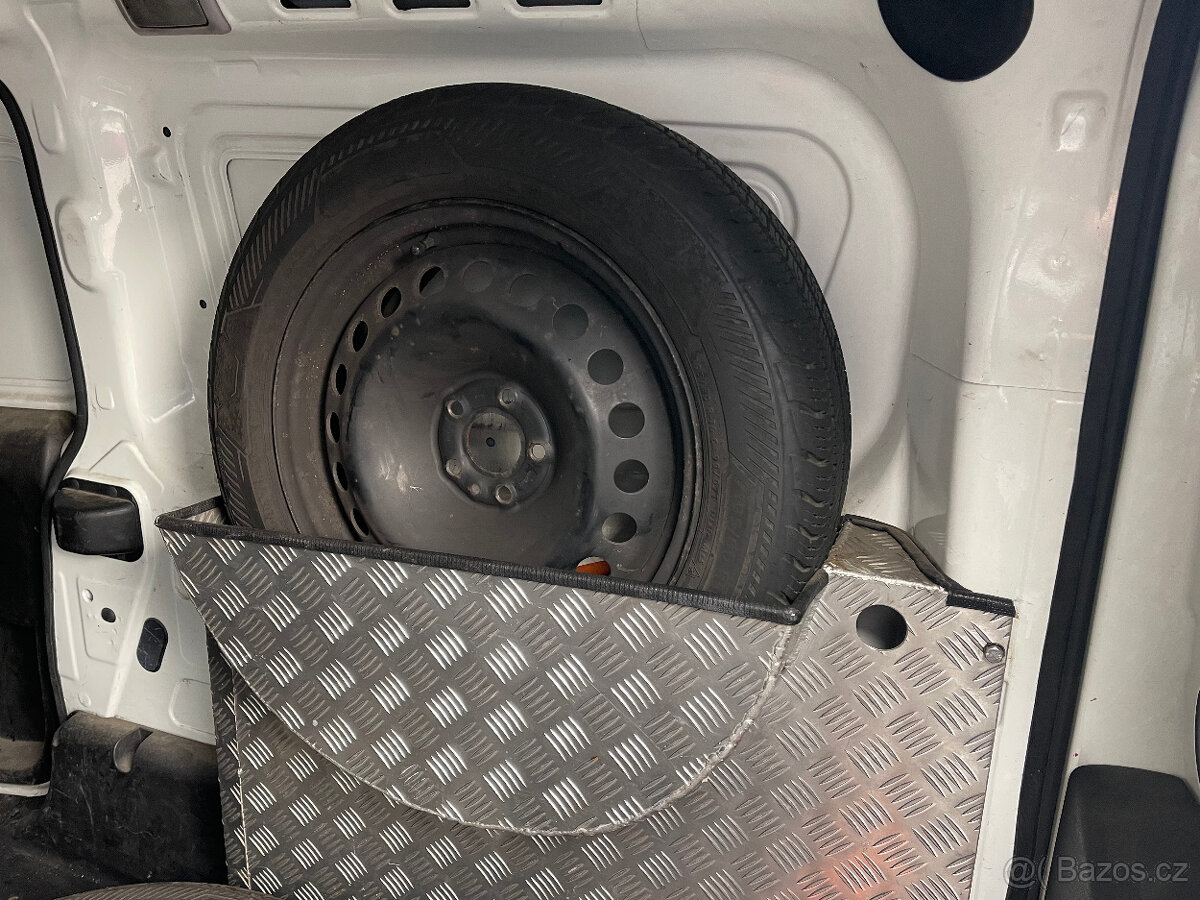 Opel Combo 2016 1.4 benzin, 70 kw - 13