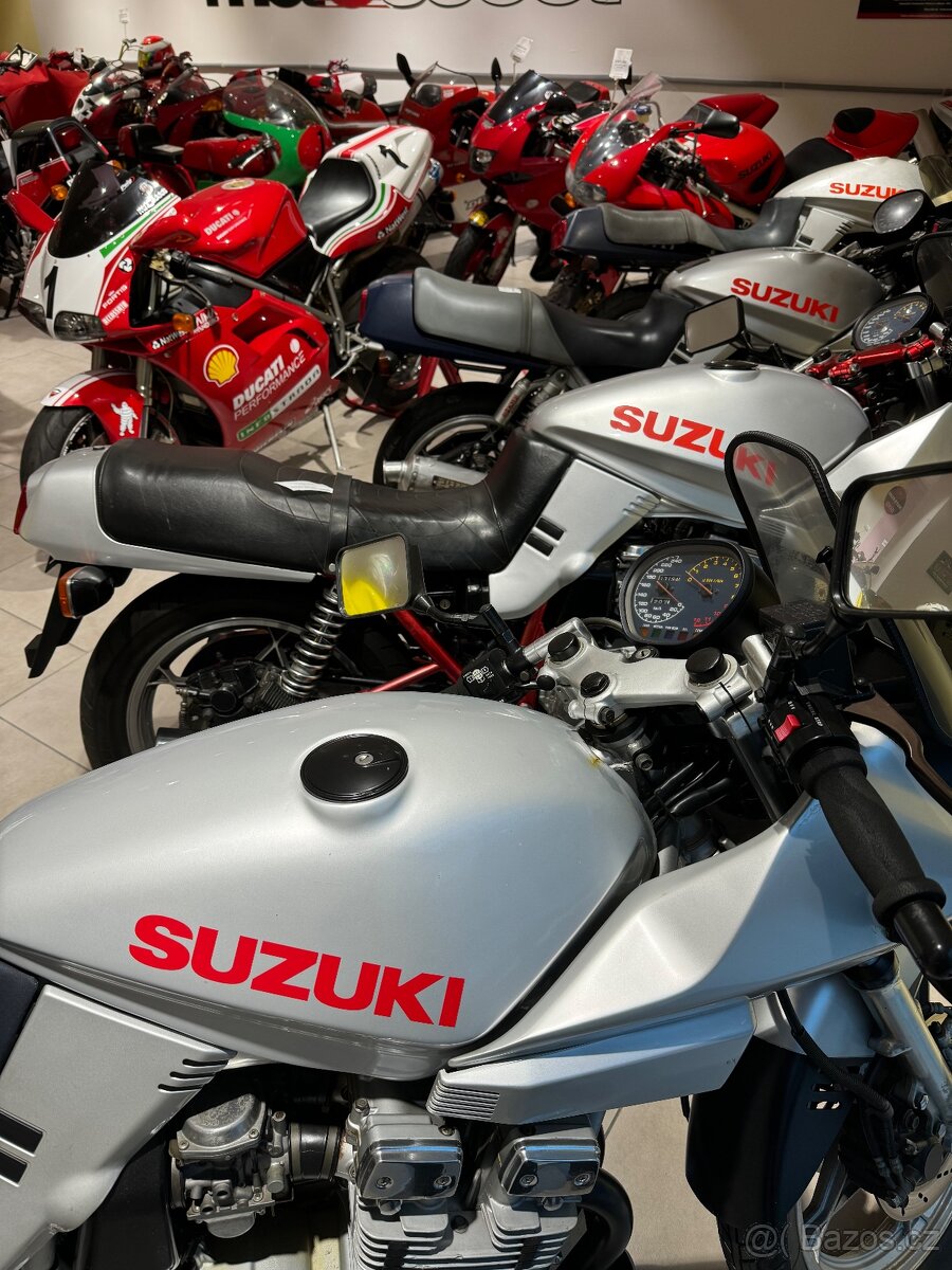 Prodám 4 ks suzuki katana GSX 250,400,750,1100 S - 13