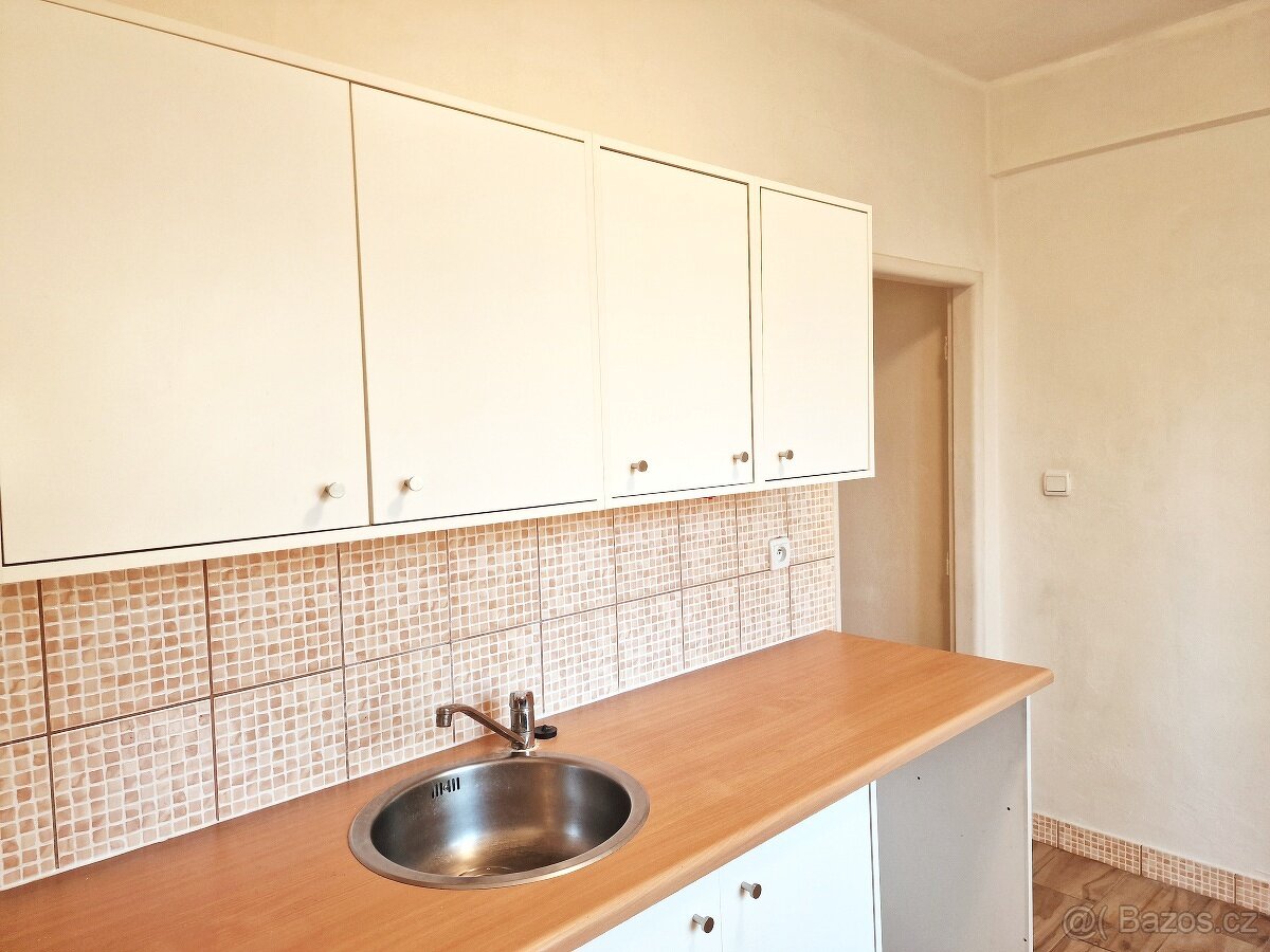 Pronájem 1++, 39m2, centrum Ostravy - 13