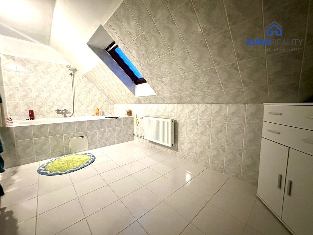 Prodej, Rodinný dům, 236 m2, Bezděkov - 13