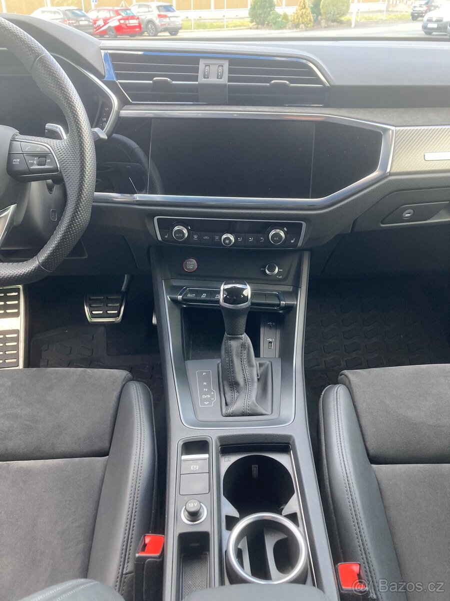 Audi RS Q3 2,5 TFSI 294kw - najeto 26tis km - 13