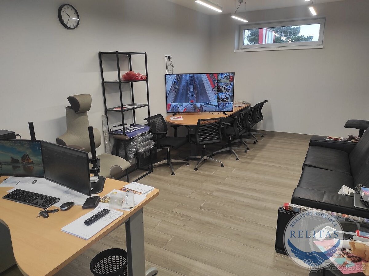 Prodej obchodních prostor 210 m² - 13