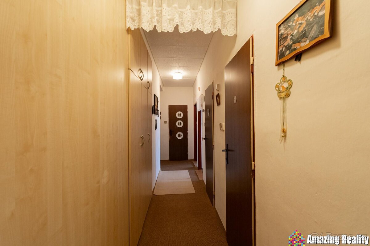 Prodej zděného bytu s garáží a balkonem, v obci Mileč - 13