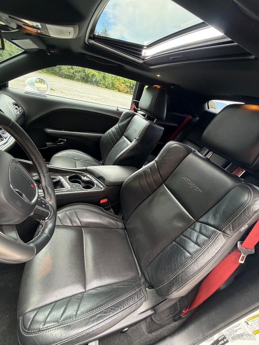 SRT Hellcat 6.2 V8 – 527 kW – MANUÁL - 13