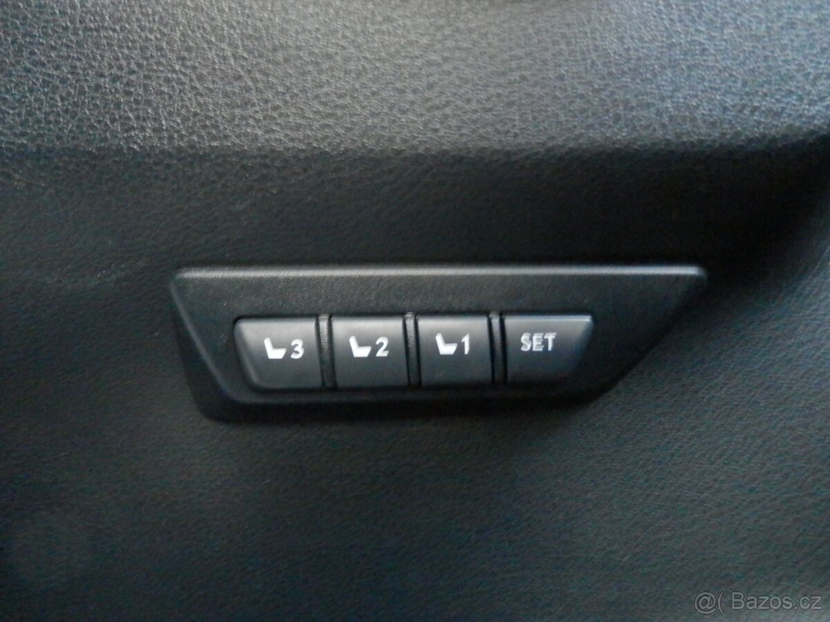 Lexus NX300h 2.5i 4WD, Panorama, DPH - 13