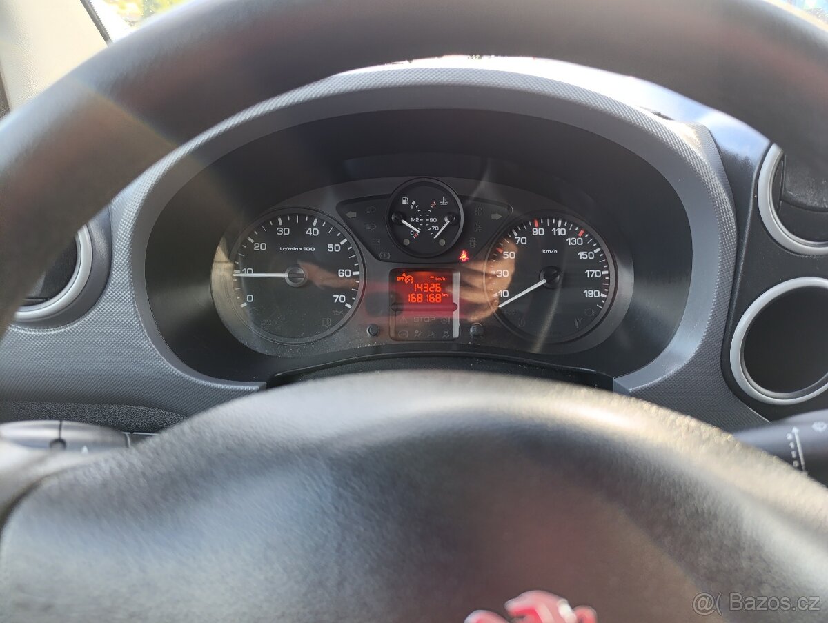 Peugeot Partner 1.6 HDi navigace - 13