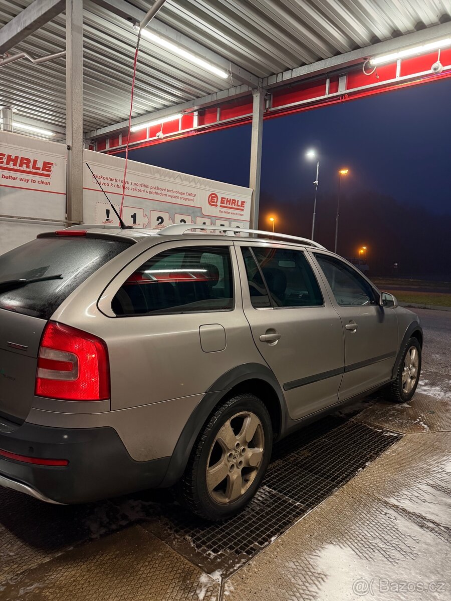 Škoda Octavia 2 SCOUT 2.0TDI 4x4|VÝBAVA|STK - 13