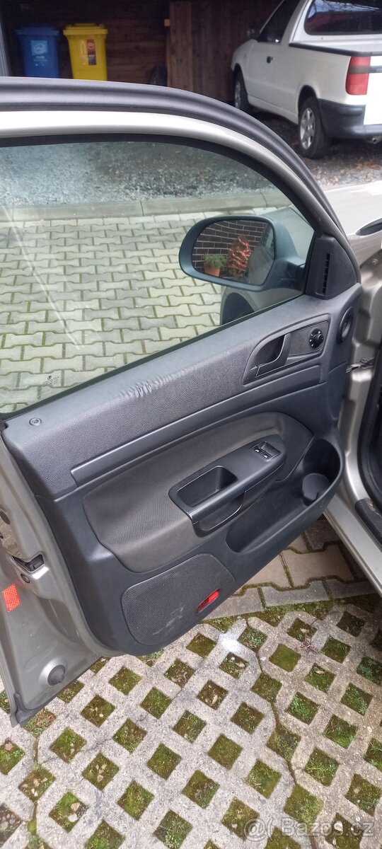 Škoda Octavia 2 1.6MPI 75kw LPG - poškozený motor - 13