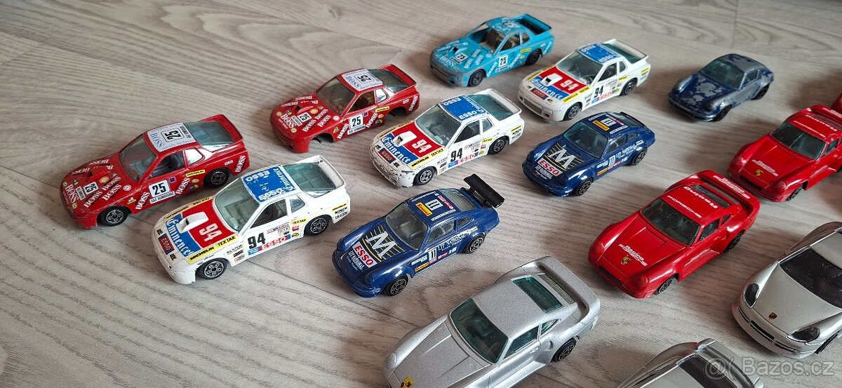 autíčka - modely Bburago 1/43 starší - 13