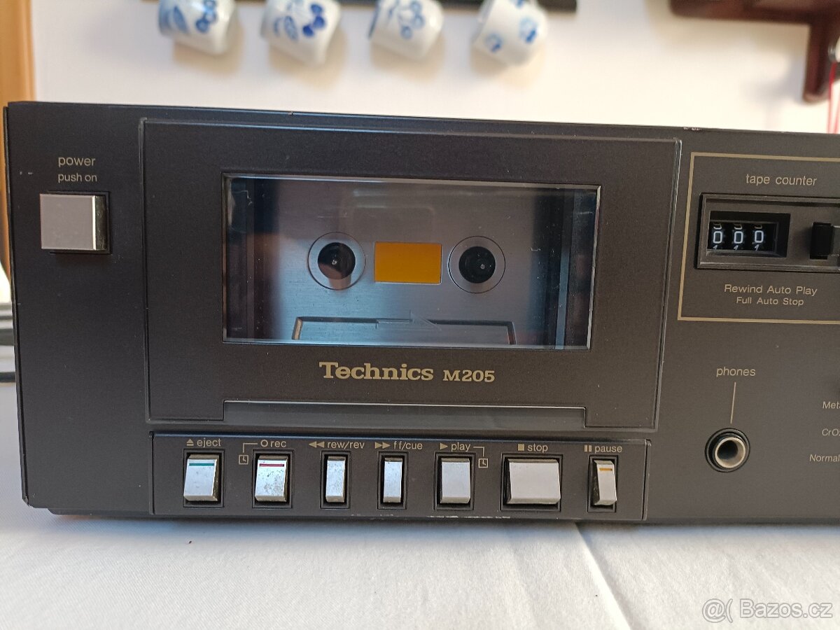 Technics ST-Z11 a M 205 - 13