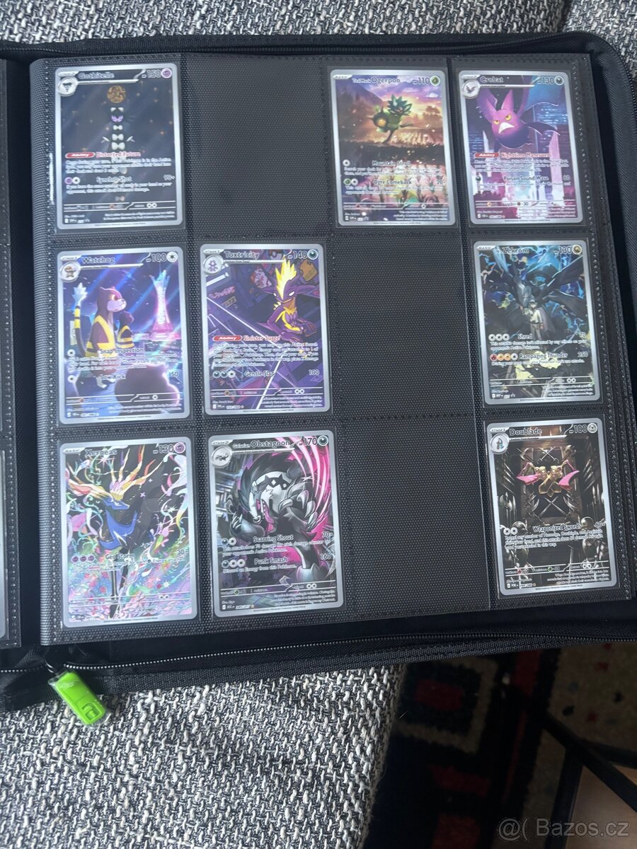 Pokémon sbírka v albu - 13
