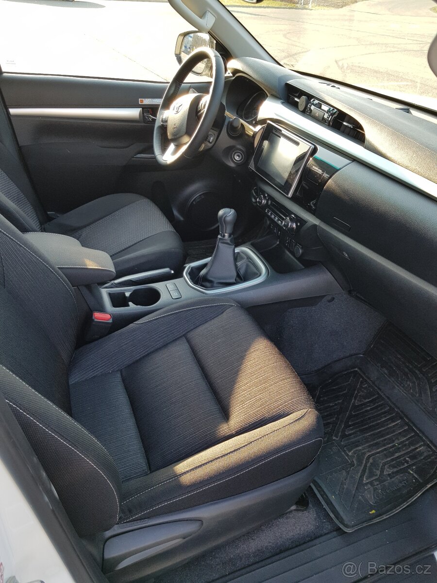 TOYOTA HILUX 2.4D – 4D - TOP STAV (Odpočet DPH) - 13