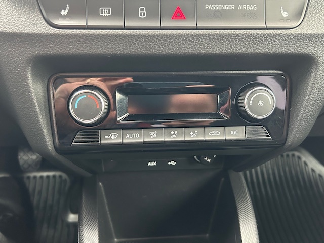 Škoda Fábia III Kombi 2018 1,4 TDi vyhř. sedačky, AC, DPH - 13