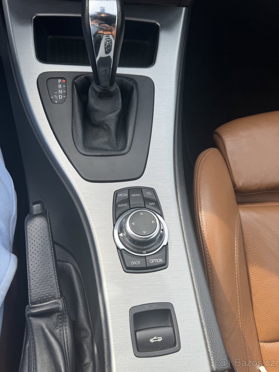 BMW e93 325d TOP STAV - 13