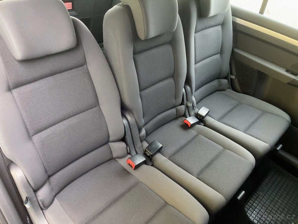 Volkswagen Touran 1.6 TDi (77 kW) - 13