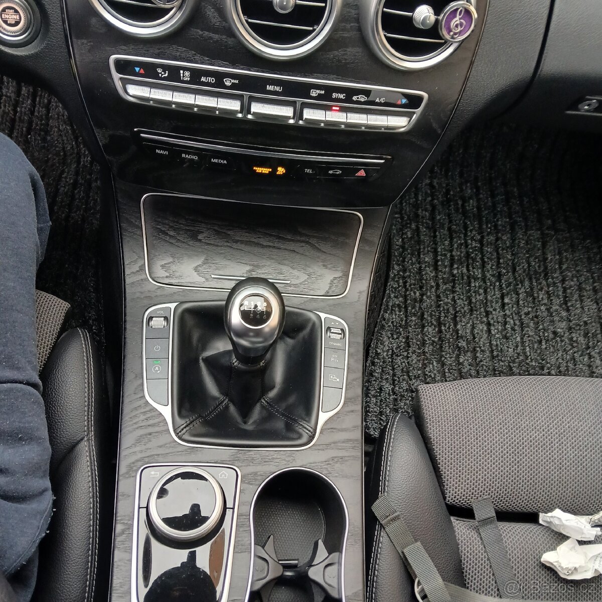 MERCEDES-BENZ C200d//2019 - 13