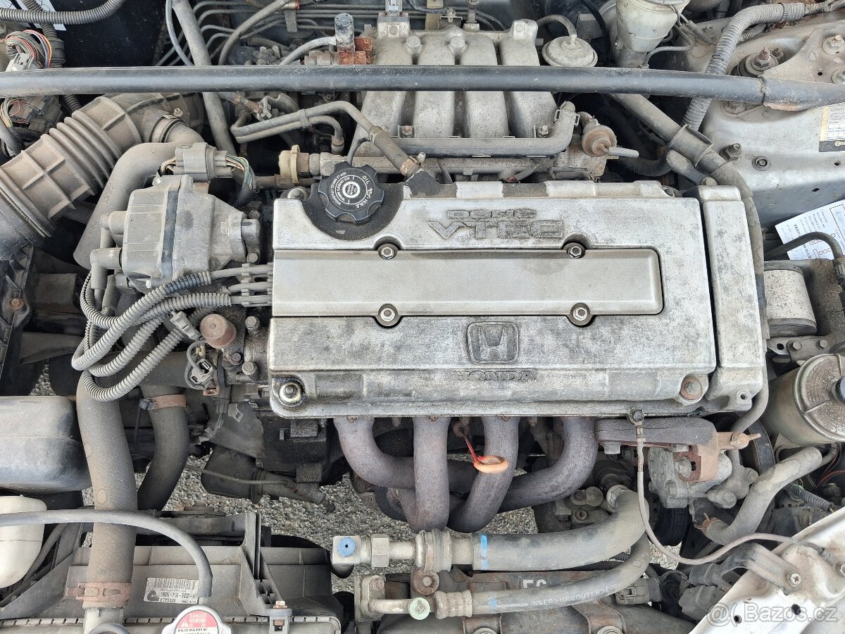 Honda Civic 1.8 VTI MB6 - 13