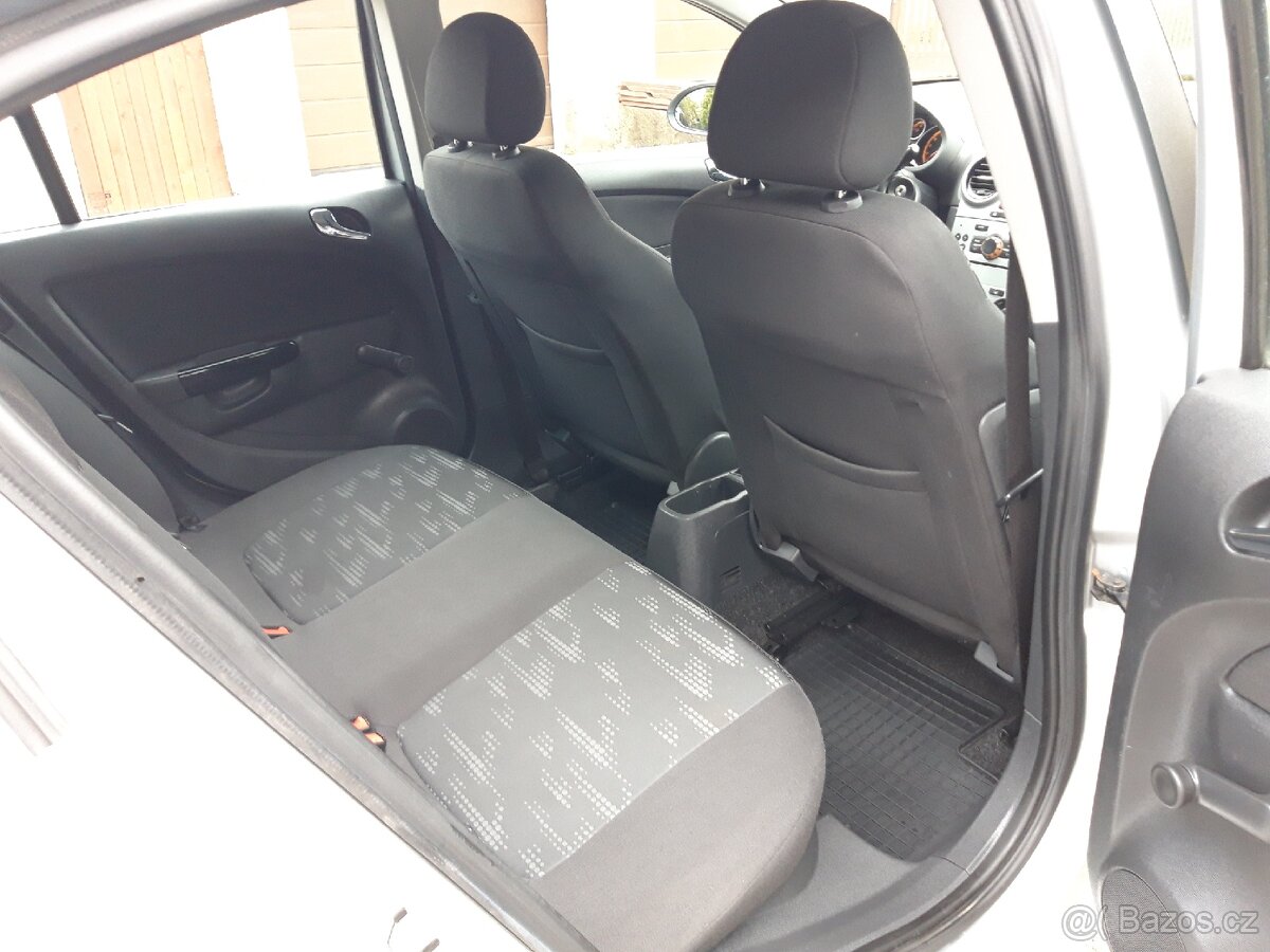 OPEL CORSA 1.4i 64KW - 13