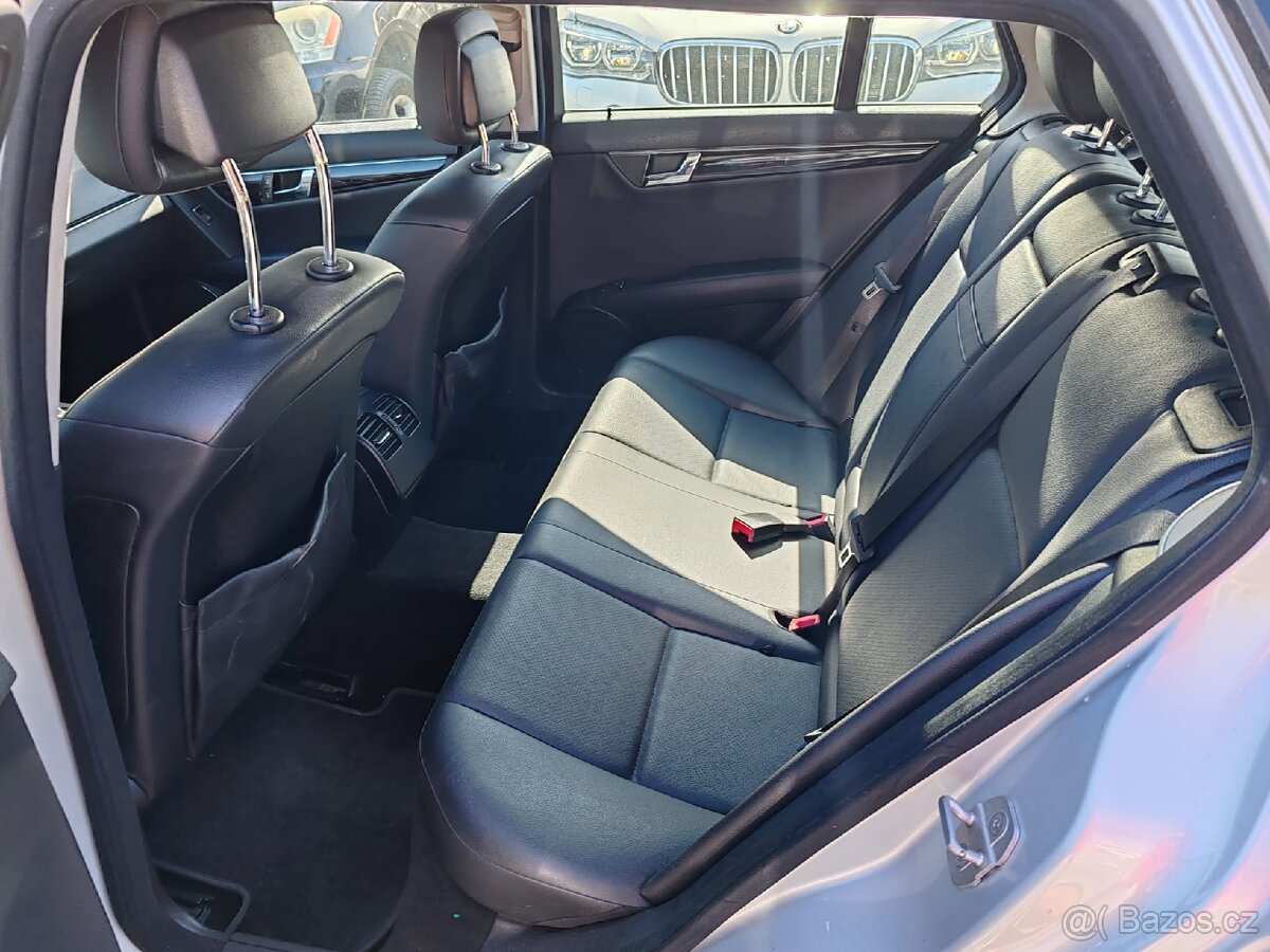 Mercedes-Benz Třídy C
220CDI - 13