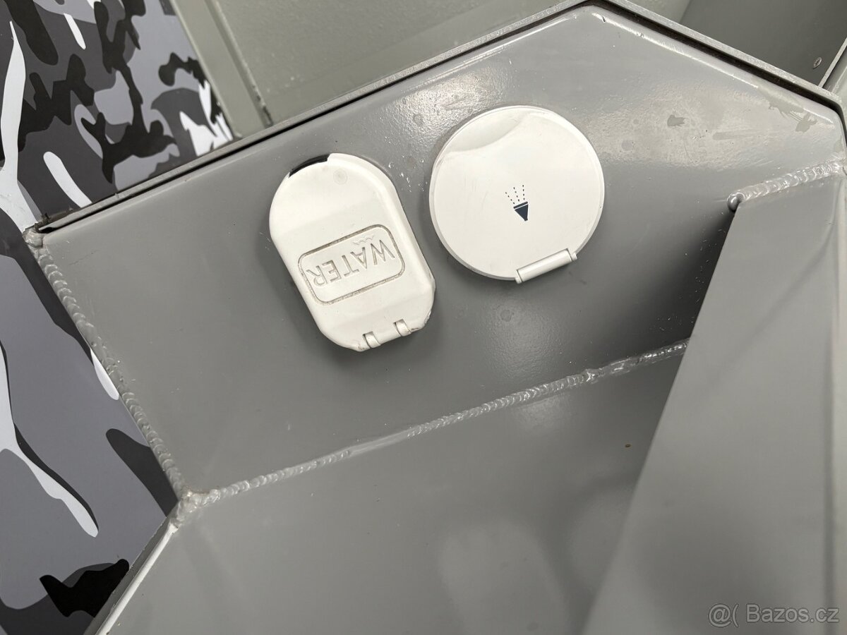 Rybářská loď Hammer 590C , Rybářský člun s kajutou - 13