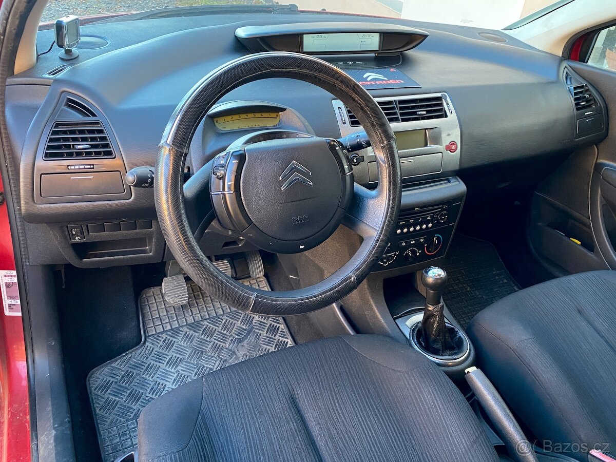 Citroën C4, 1.4 16v 65kW Nová STK - 13