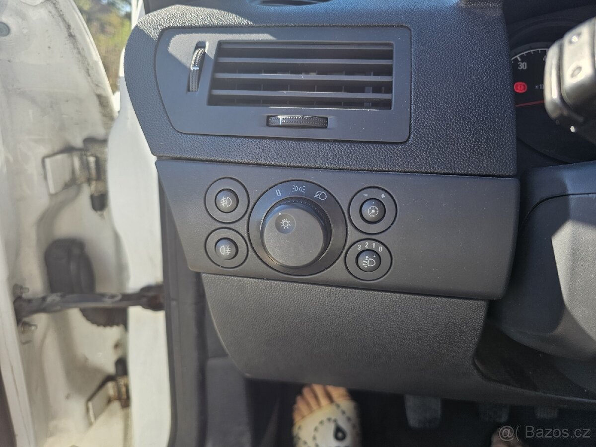 Opel Astra karoserie Sedan - 13