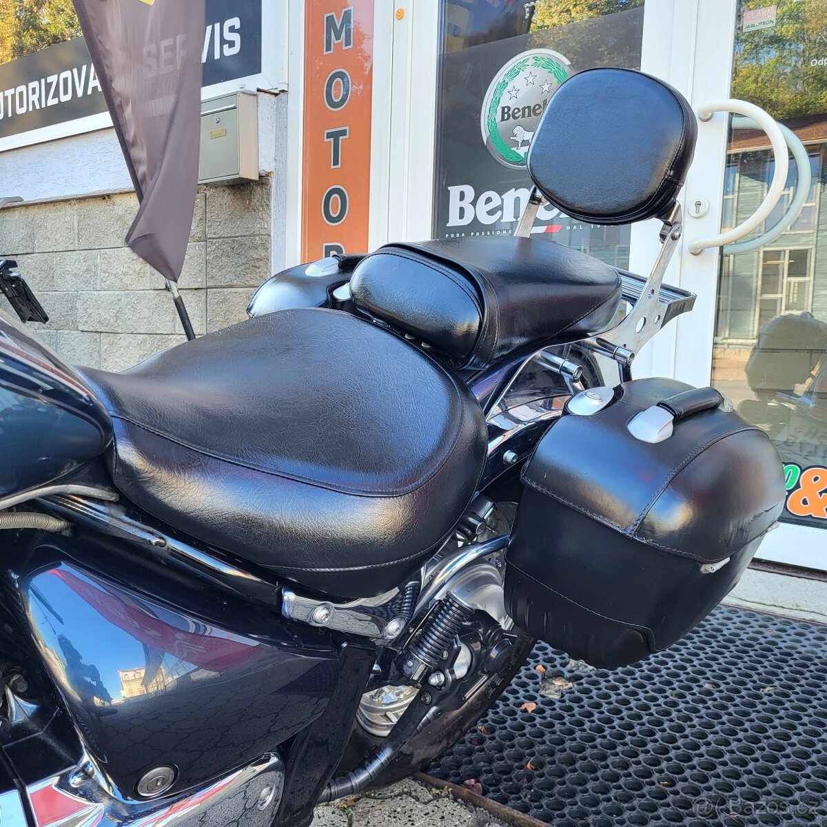 Suzuki VL 800 Intruder Volusia, 2x boční kufr, PO SERVISU - 13