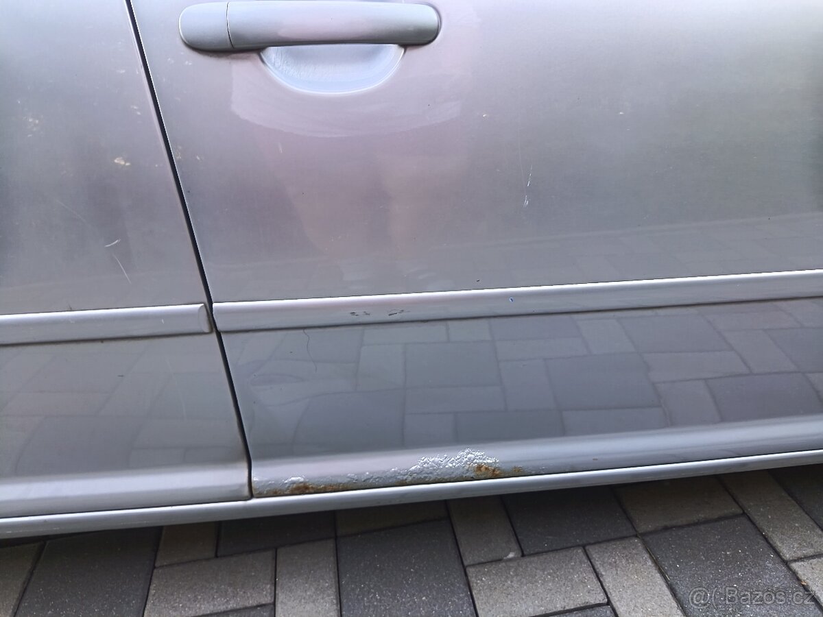 Volkswagen Golf 4, benzín 1,6 - 13