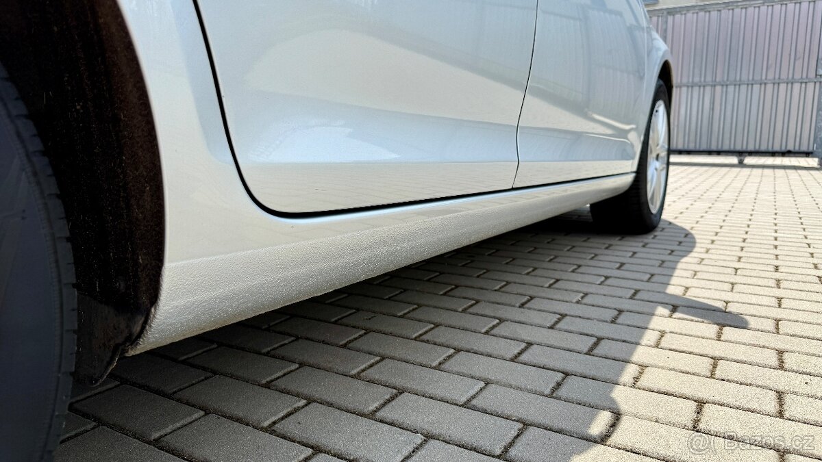 Volkswagen Golf Variant //1.6TDi//77kW//139TKM-SERVIS//1.MAJ - 13