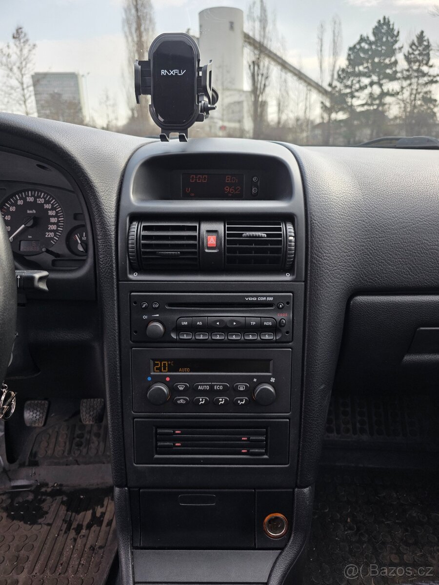 Opel Astra G Caravan 1.6 benzin - 13