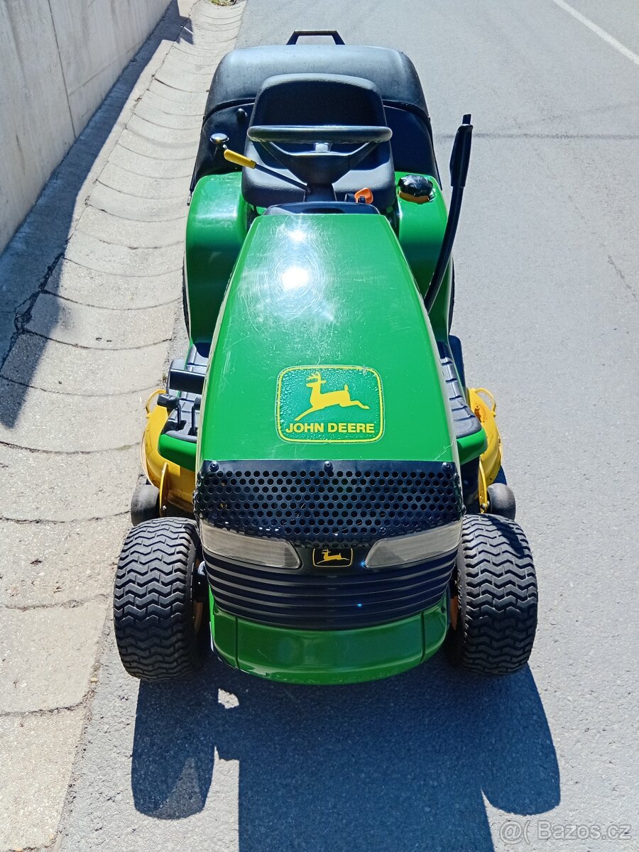 Prodám zahradní traktor John Deere LTR166 - 13