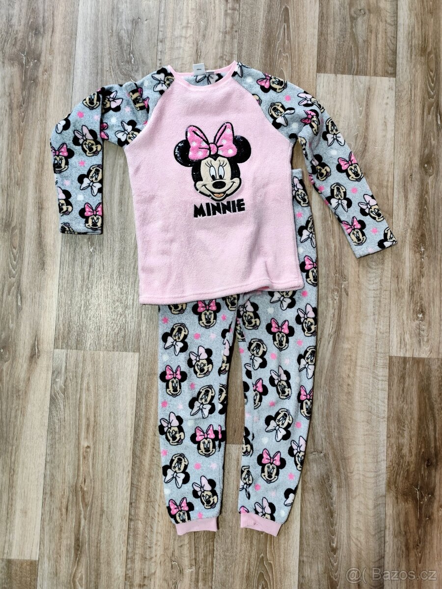 Směs dívčího obleceni - 13